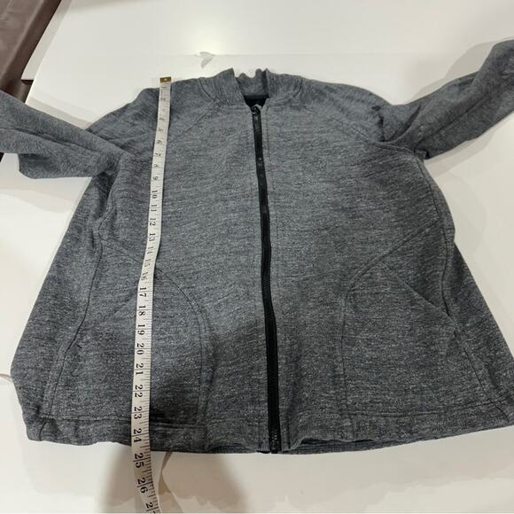 Lululemon Pleat To Street Bomber Jacket in Heathered Snow Slub Coal Size 6 - Picture 9 of 9